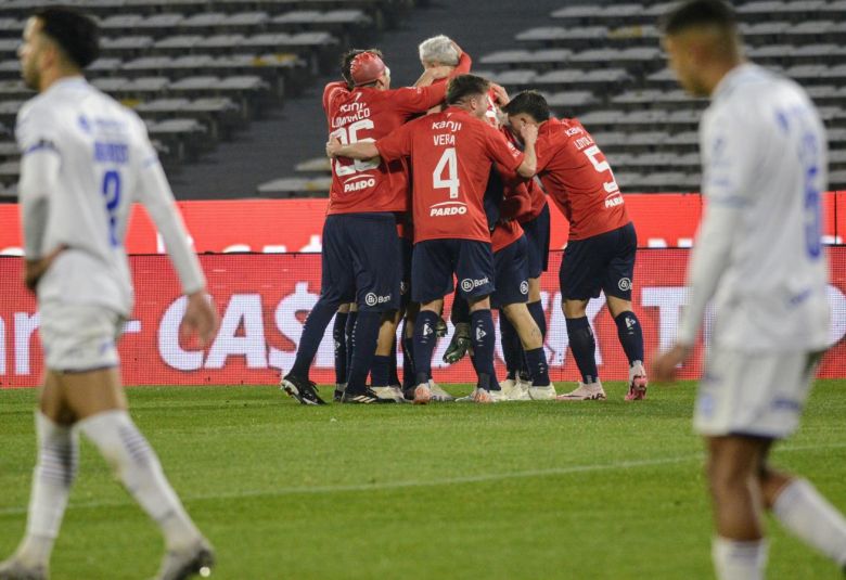 Independiente goleó y selló el pase a los cuartos de final de la Copa Argentina