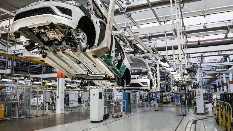 La producción automotriz aumentó en agosto 16,2% respecto a julio