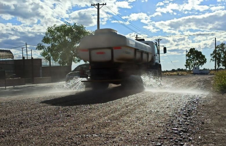 El servicio de riego en la ciudad vuelve a ser municipal desde el fin de semana