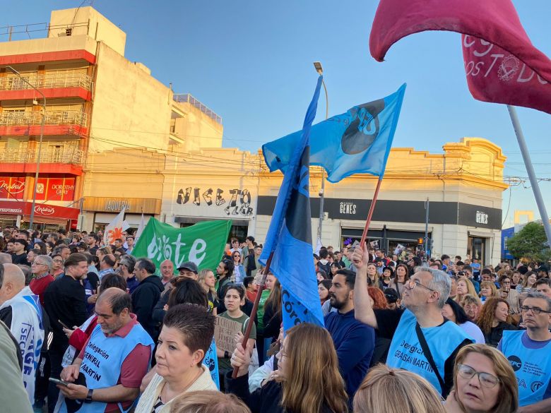 La ciudad volvió a marchar en defensa de la Universidad Pública