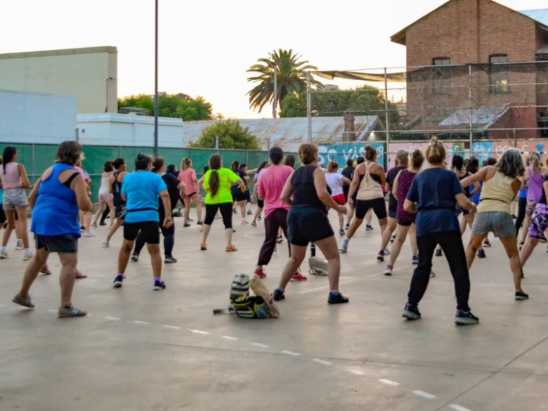 Municipio y Provincia impulsan la propuesta “Derecho al Verano” en barrio San Martín