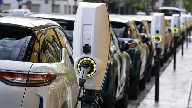 Importaciones de autos eléctricos sin aranceles: el Gobierno abre el proceso de solicitud