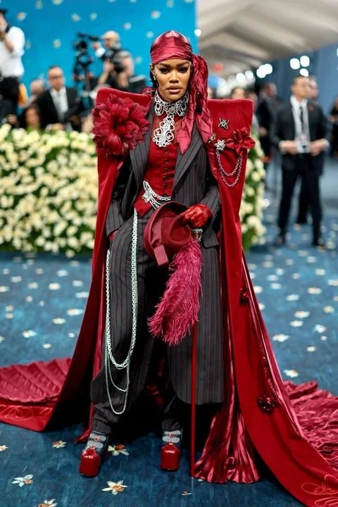 Rihanna, Zendaya y Bad Bunny, entre las celebridades que brillaron con sus atuendos en la Met Gala 2025