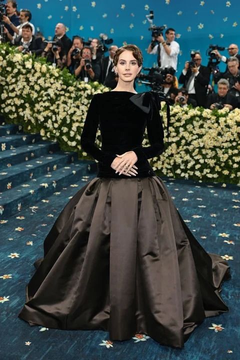 Rihanna, Zendaya y Bad Bunny, entre las celebridades que brillaron con sus atuendos en la Met Gala 2025