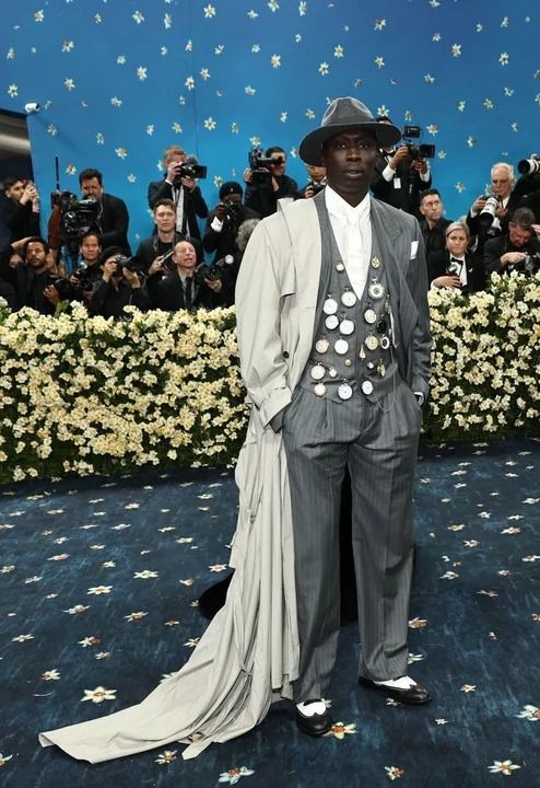 Rihanna, Zendaya y Bad Bunny, entre las celebridades que brillaron con sus atuendos en la Met Gala 2025