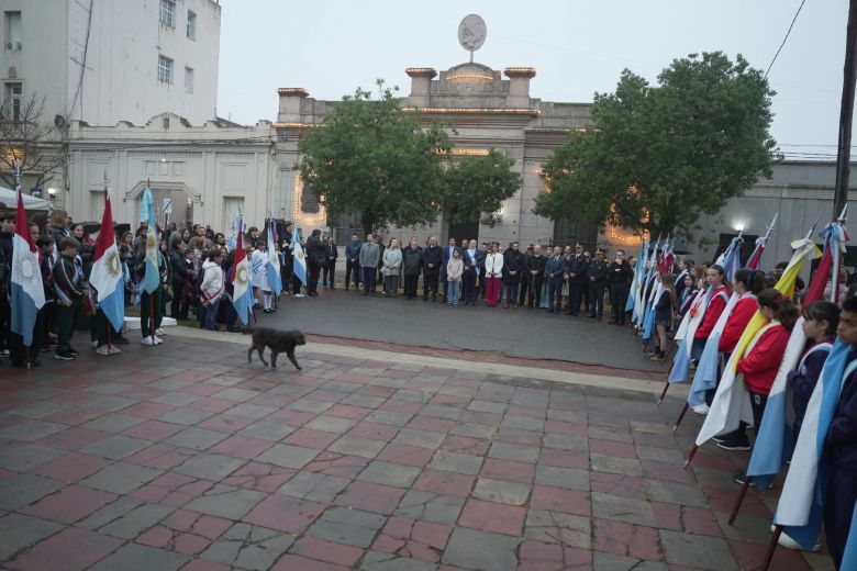 Villa María conmemoró el 215º aniversario de la Revolución de Mayo con emotivo acto