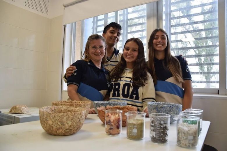 Estudiantes cordobeses fabrican macetas sustentables con residuos reciclados
