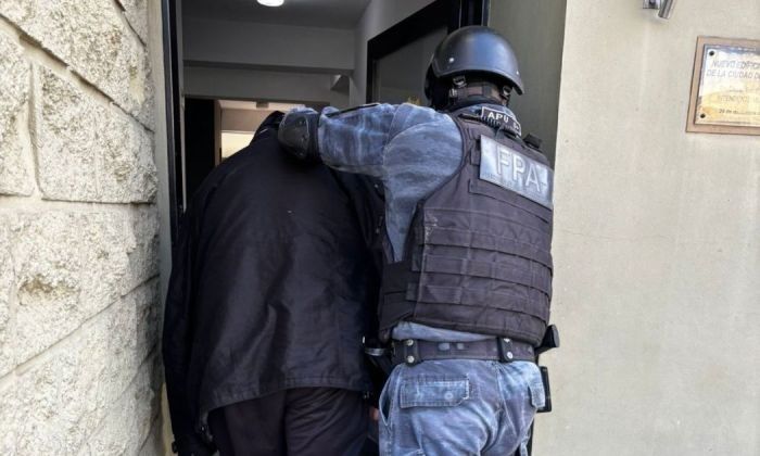 Cerraron un punto de venta de drogas y detuvieron a un delivery de marihuana en Arroyito