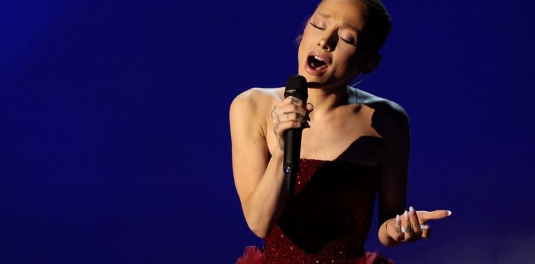 Ariana Grande da pistas sobre una posible gira para 2026 en un misterioso video