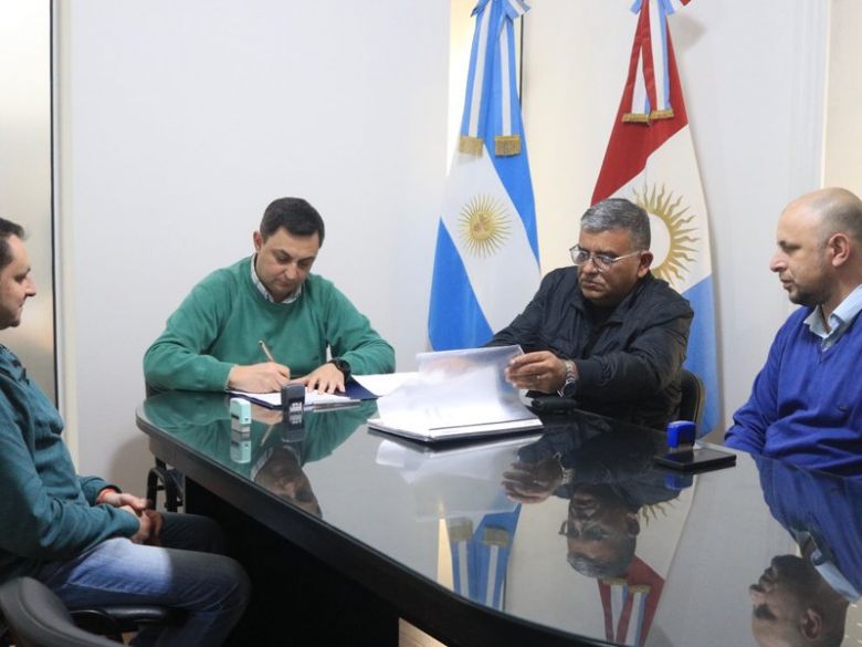 El municipio firmó acuerdo paritario con el SUOEM