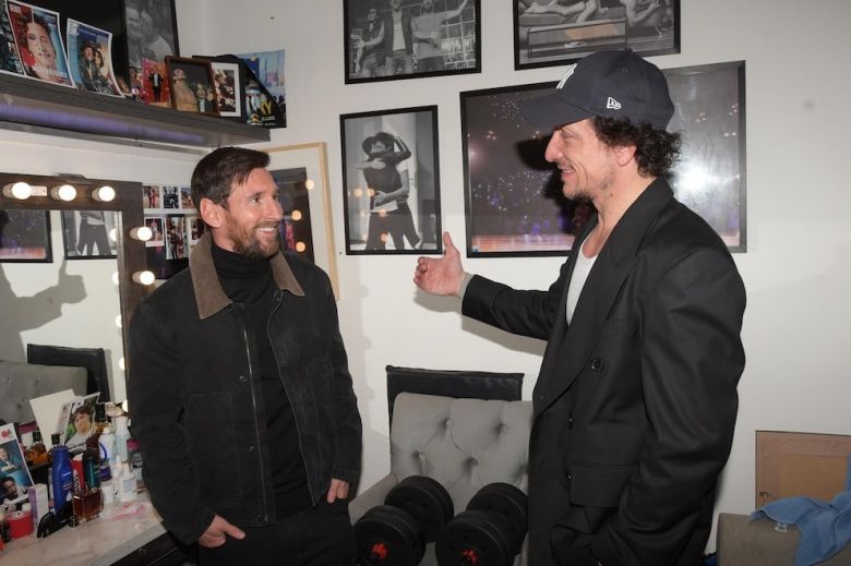 La visita de Lionel Messi a Nico Vázquez en fotos: el encuentro en camarines y la historia de una amistad