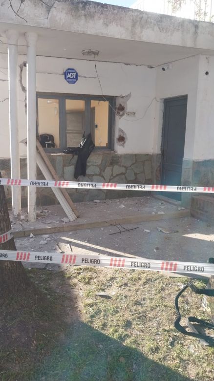 Una pérdida de gas hizo explotar una casa y hay una persona herida 
