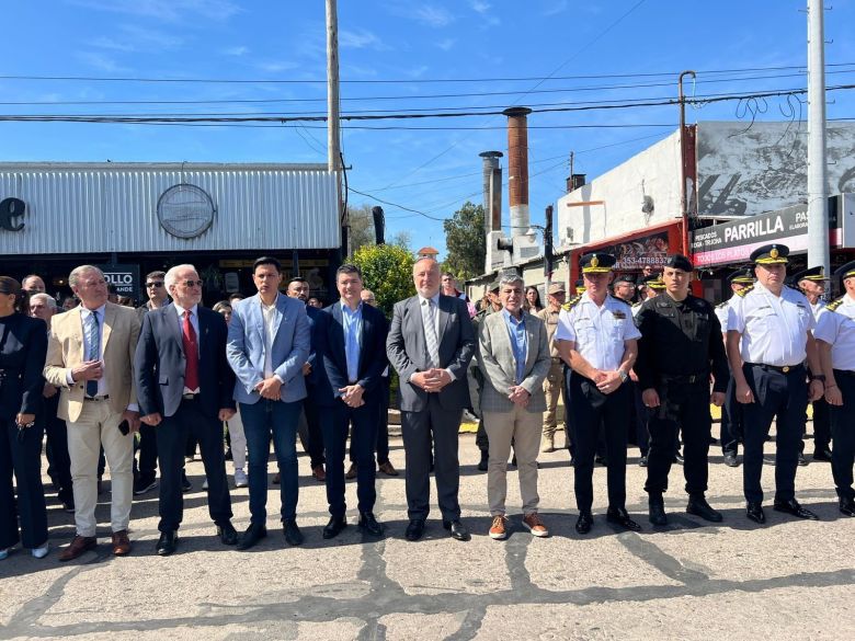 Acastello junto al ministro de seguridad inauguraron la sede del Servicio Especial de Operaciones Motorizadas (SEOM)