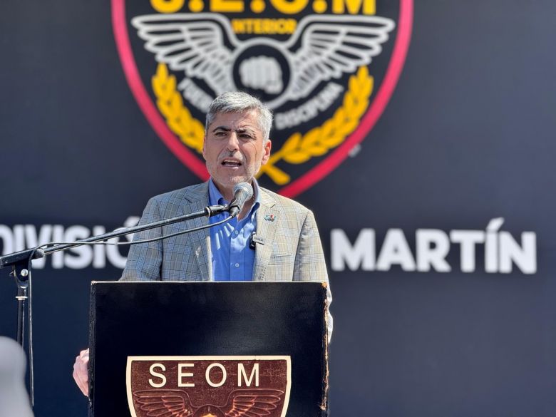 Acastello junto al ministro de seguridad inauguraron la sede del Servicio Especial de Operaciones Motorizadas (SEOM)