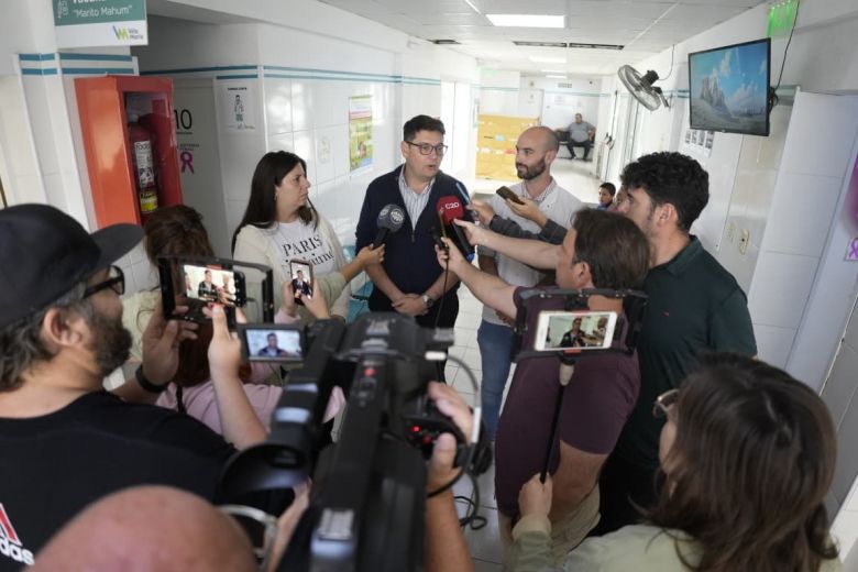 Continúa la campaña de vacunación contra el dengue destinada a personas de 15 a 24 años