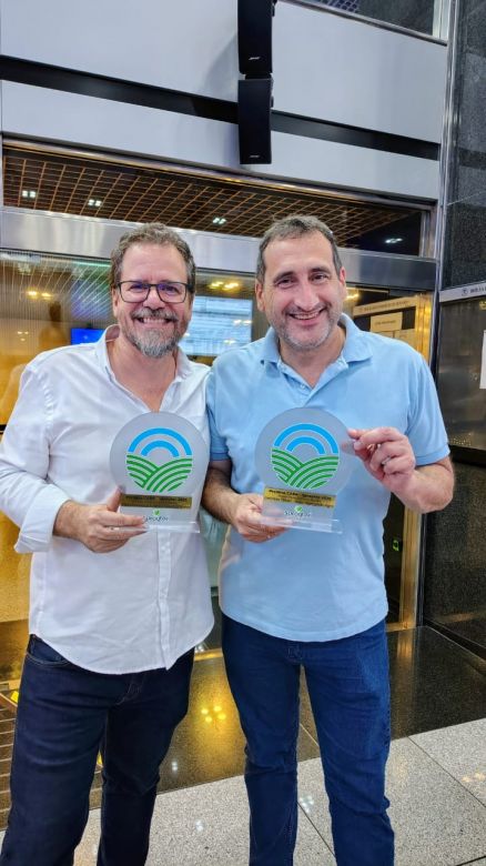 Germán Tinari obtuvo el premio a "Mejor Periodista Radial de Alcance Regional" en los premios CAPA