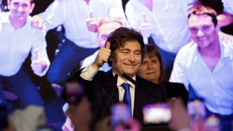 Milei reorganizó la estructura y dispuso cambios en Jefatura de Gabinete