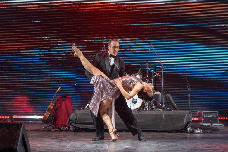 Festival nacional de doma y folklore de Jes&uacute;s Mar&iacute;a entre suspensiones por el clima, noches multitudinarias