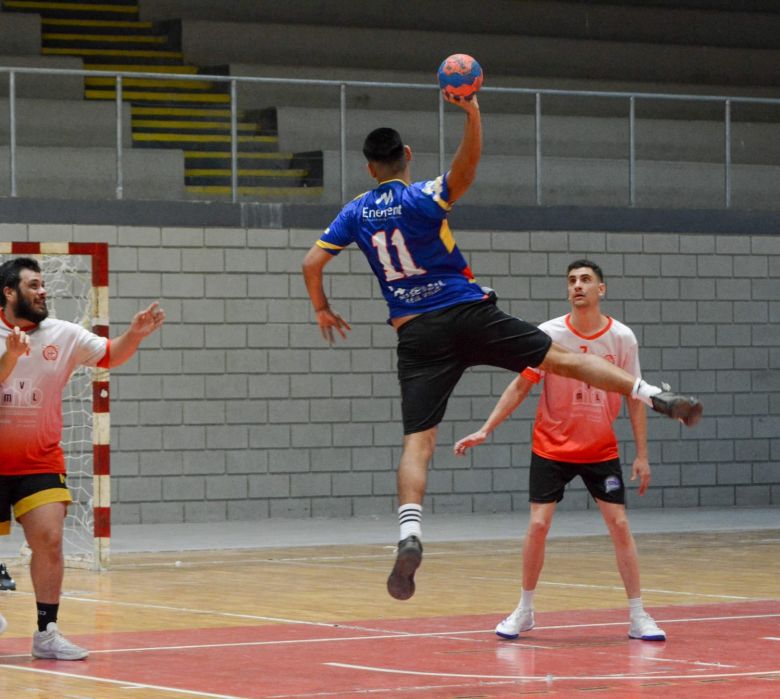Este domingo comienzan las ligas municipales de handball 