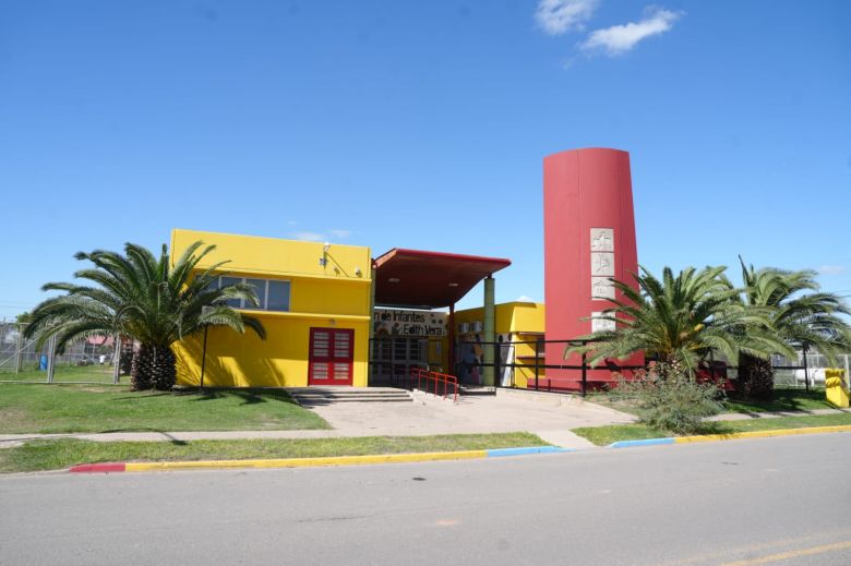 La municipalidad realiz&oacute; tareas de pintura y revestimiento en 20 instituciones educativas