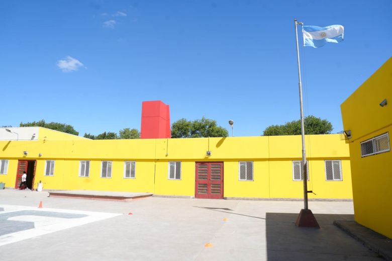 La municipalidad realiz&oacute; tareas de pintura y revestimiento en 20 instituciones educativas