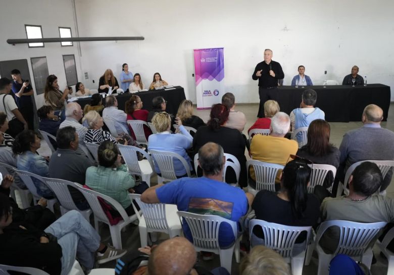 70 familias de barrio San Nicol&aacute;s accedieron a la escritura de sus viviendas