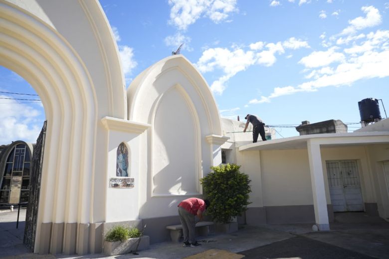 Realizan tareas integrales de mantenimiento en el cementerio "La Piedad"