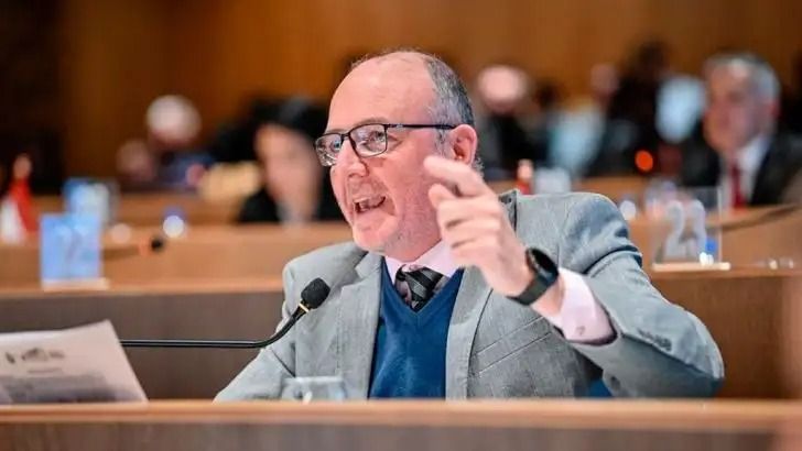 C&oacute;rdoba: "Hay 18000 empleados p&uacute;blicos precarizados"