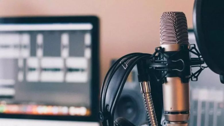 &iexcl;Fel&iacute;z D&iacute;a de la Radio!