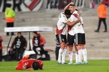 River Plate derrotó a Independiente por 2 a 0 en un Monumental repleto