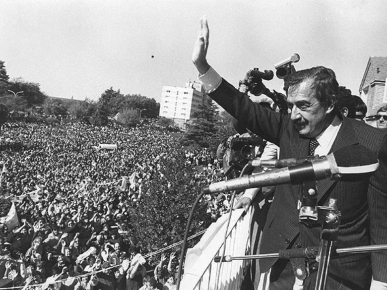 A 40 años del triunfo de Alfonsín y el inicio de un camino democrático