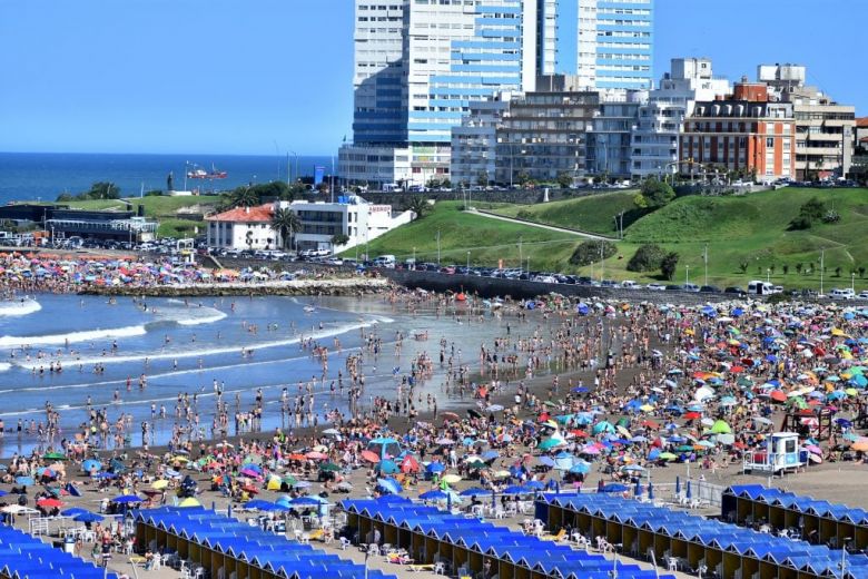 Verano 2024: no se podrá fumar en playas de Mar del Plata