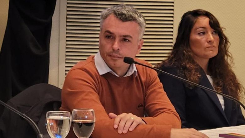 Esteban Paulón: “el debate de la Ley Ómnibus es parcial e incompleto”