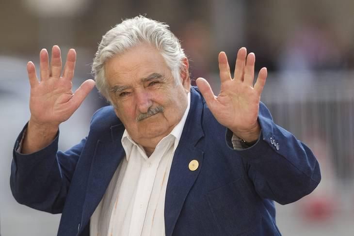 Pepe Mujica anunció que padece un "tumor en el esófago" y que "está muy comprometido"